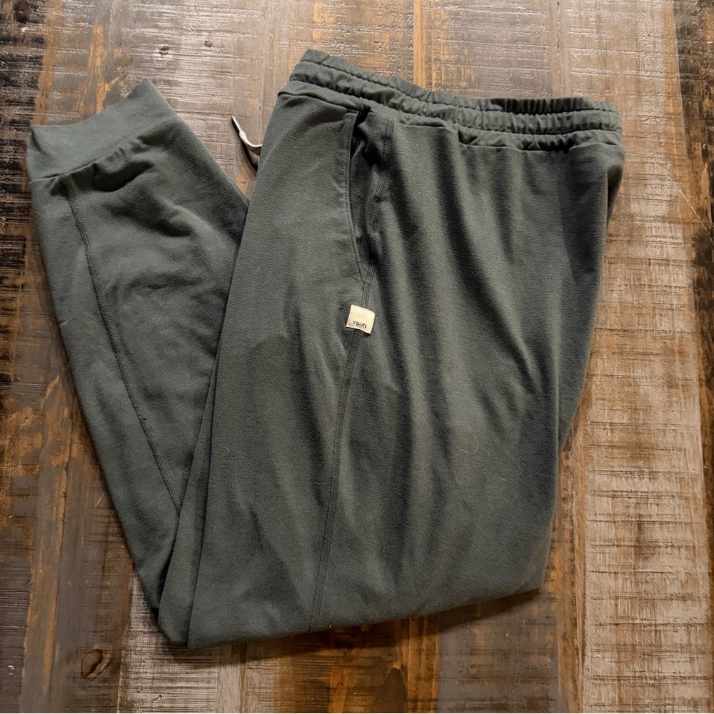 Vuori Women’s Performance Joggers